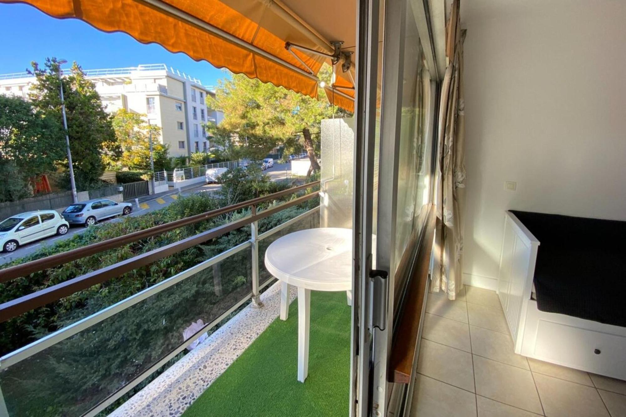 06U - Beautiful Studio In Residence - Swimming Pool And Tennis Court 圣罗兰度瓦 外观 照片