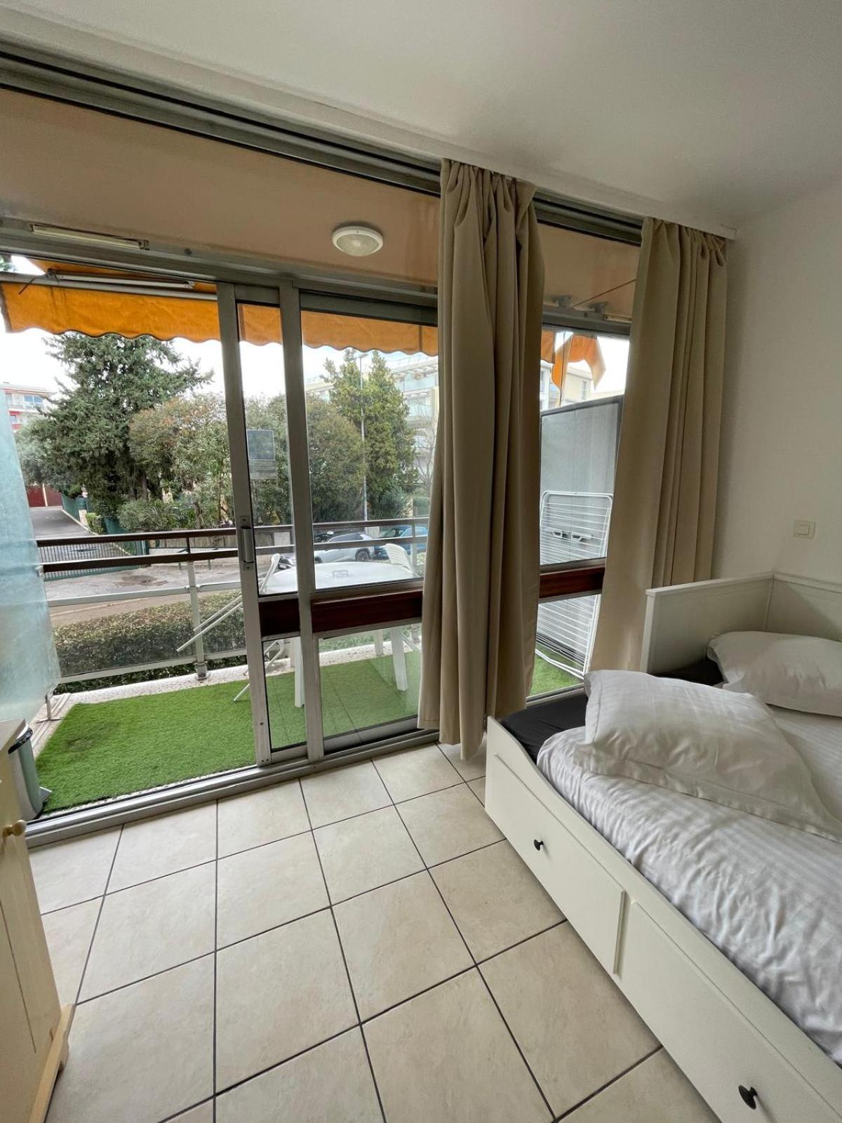06U - Beautiful Studio In Residence - Swimming Pool And Tennis Court 圣罗兰度瓦 外观 照片