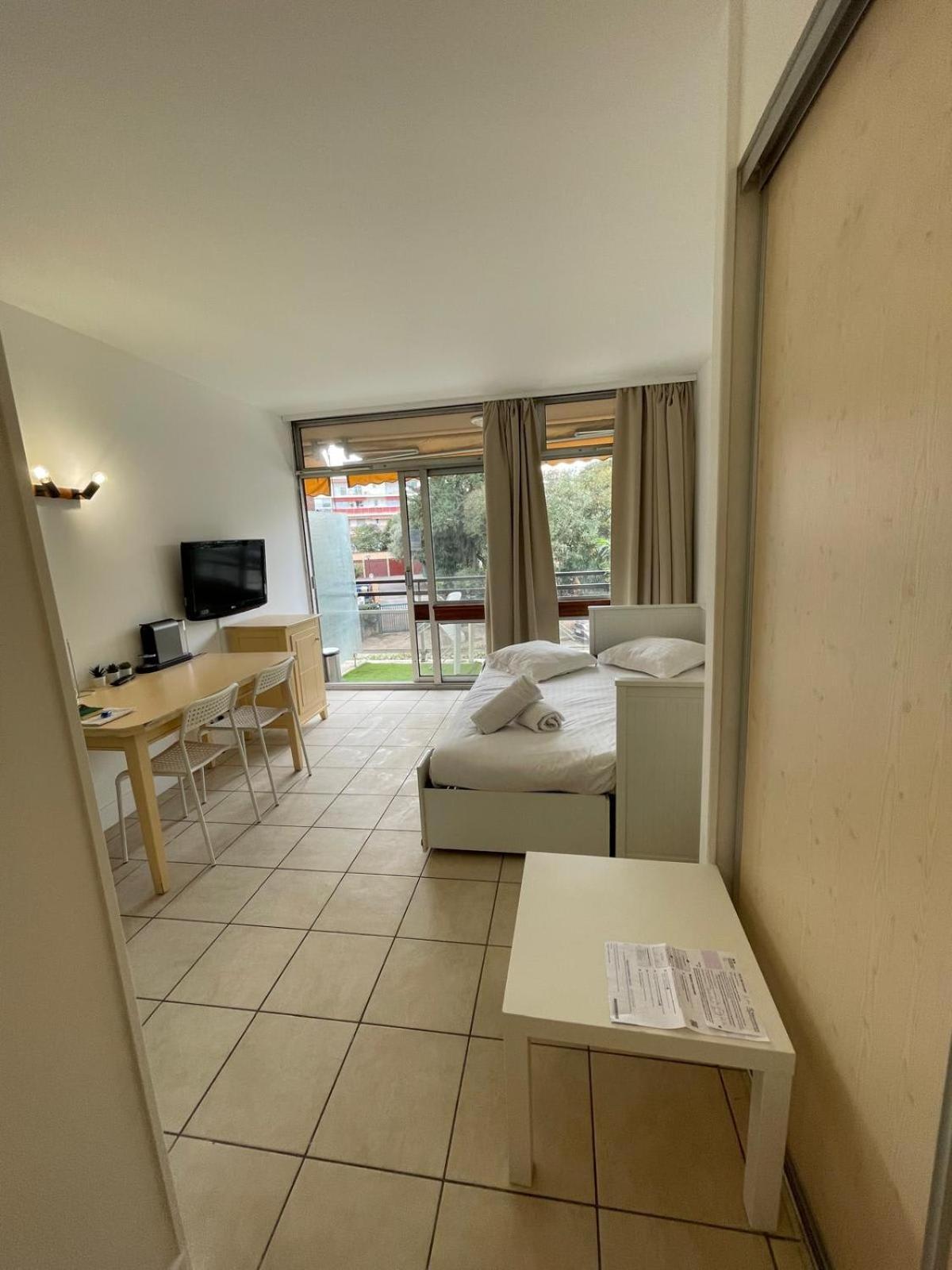 06U - Beautiful Studio In Residence - Swimming Pool And Tennis Court 圣罗兰度瓦 外观 照片